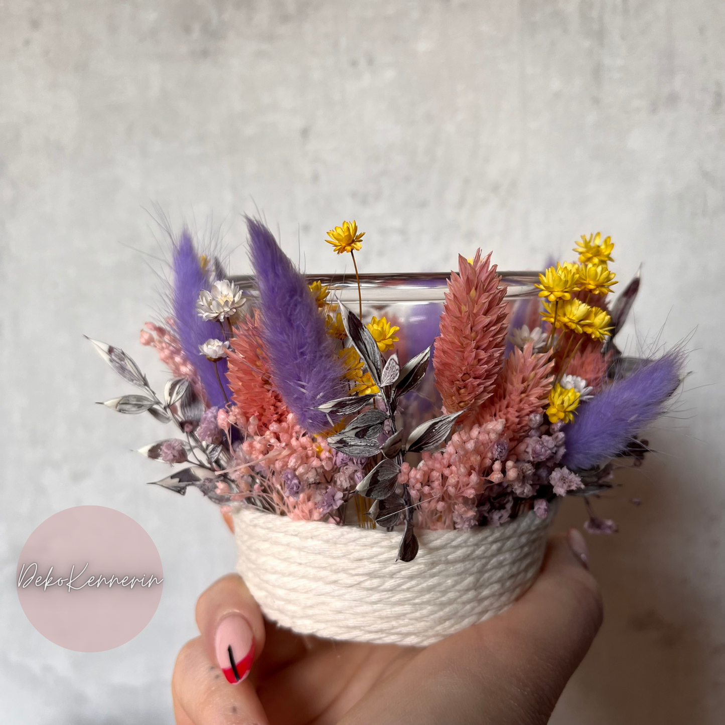 Windlicht mit Trockenblumen