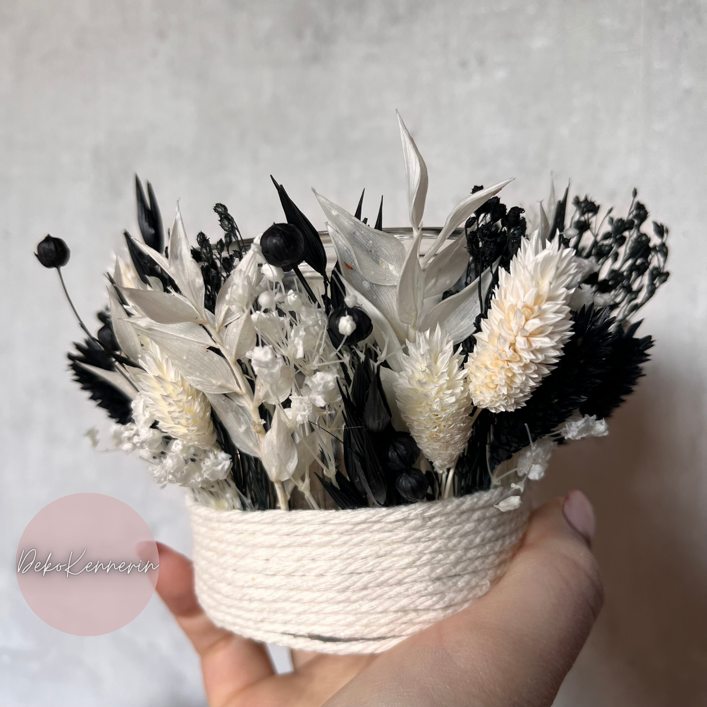 Windlicht mit Trockenblumen