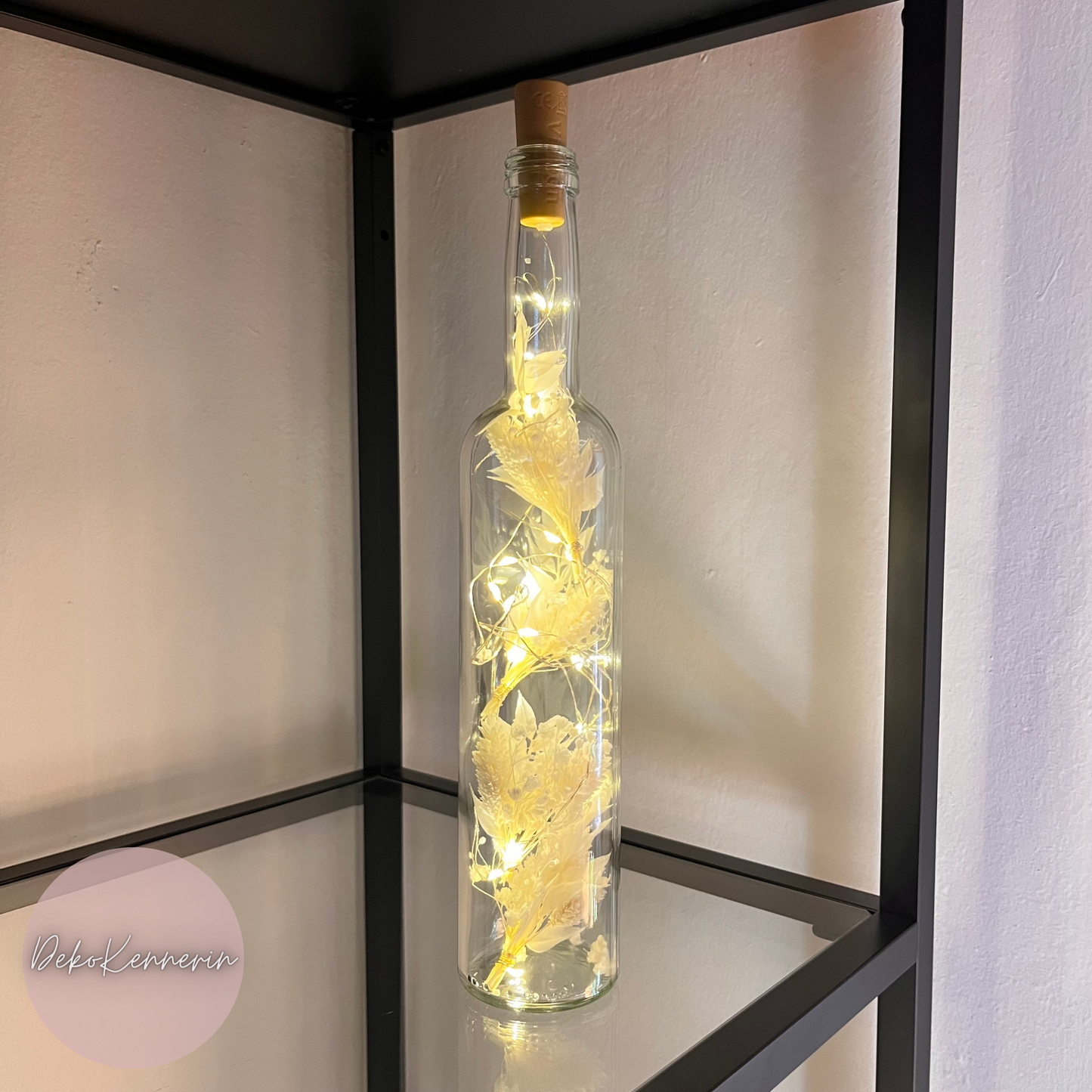 Flowerbottle mit Trockenblumen - Black and White