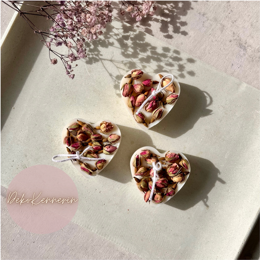 Herz Kerze mit Rosenknospen - Hochzeitsdeko - Gastgeschenk