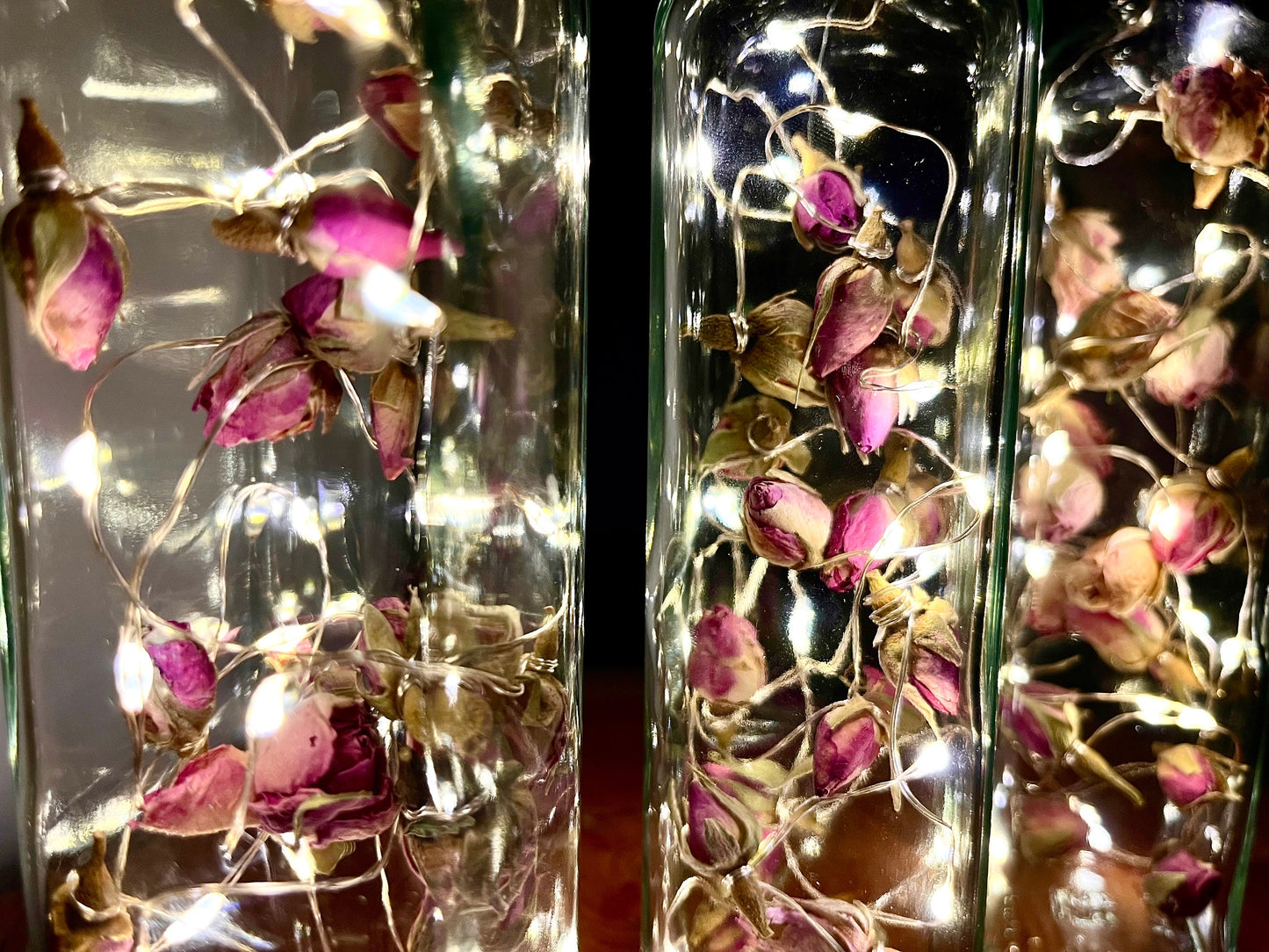 Flowerbottle mit Rosenknospen - Trockenblumen Deko